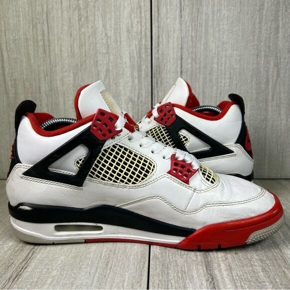 Nike Air Jordan 4 Retro OG Fire Red 2020 Sneaker Shoe dc7770 160 Mens Size 8 - Picture 4 of 10